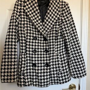 Rampage Black and White Houndstooth Blazer